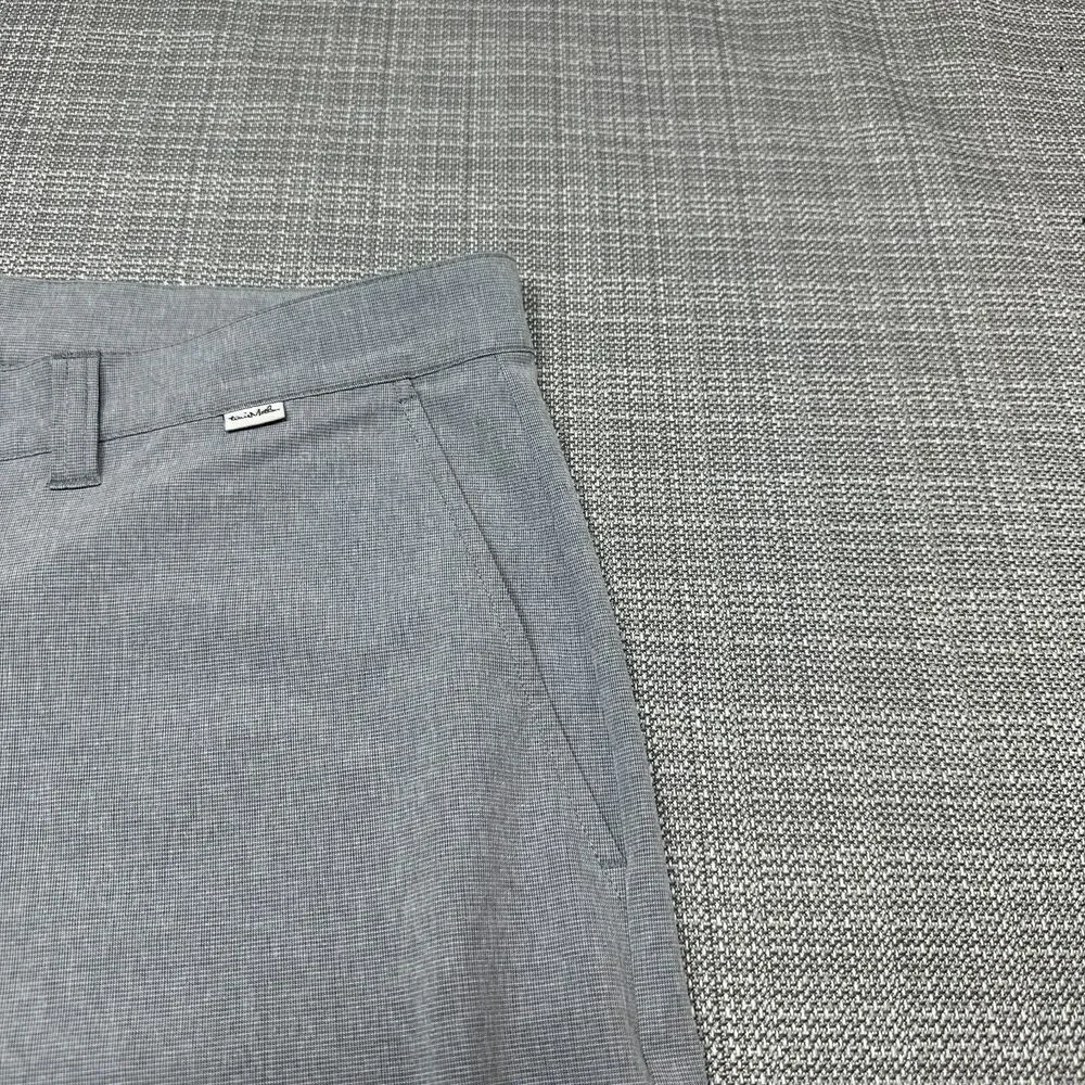 Travis Mathew Shorts Mens 38‎ Grey Golf 9.5 Inseam Chino Comfort Walking Casual